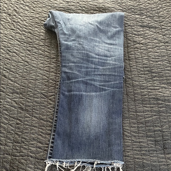 True Religion Ricky Distressed Blue Jeans - Picture 12 of 13
